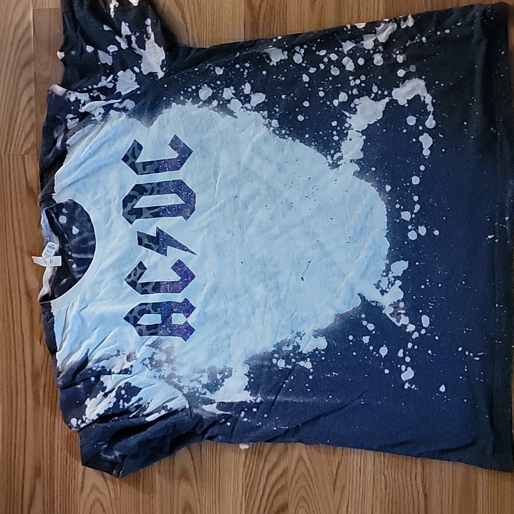 5/20 ACDC bleached tee